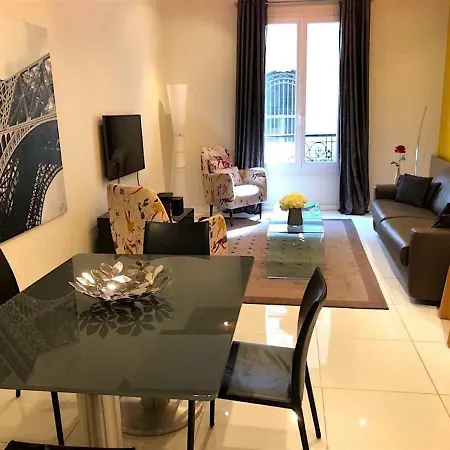 - Saint Honore / Louvre Appartement Parijs